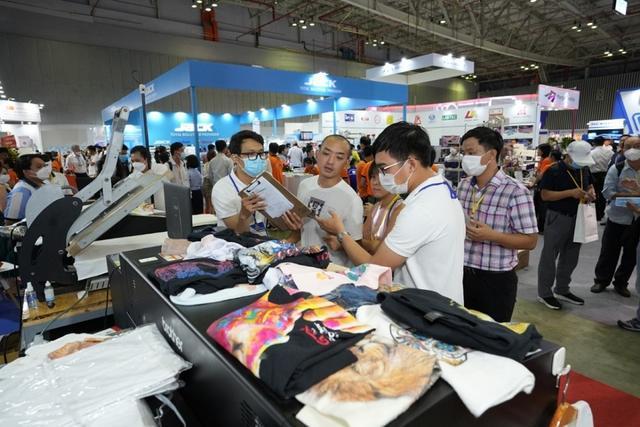 多家中国企业携最新产品亮相2023越南纺织工业展